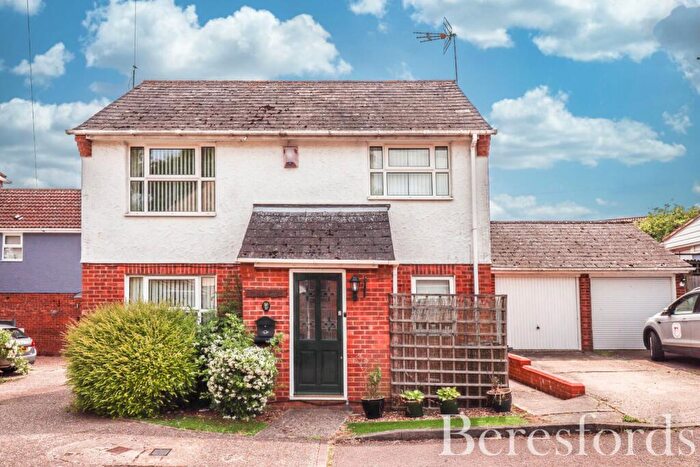 3 Bedroom Detached House For Sale In Counting House Lane, Dunmow, CM6