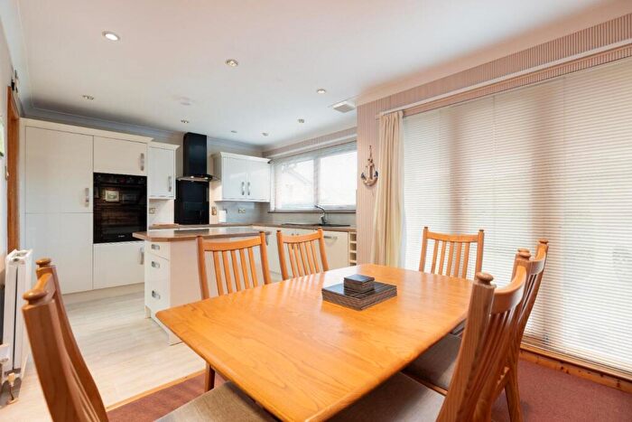 3 Bedroom Detached House For Sale In Melrose Crescent, Perth, PH1