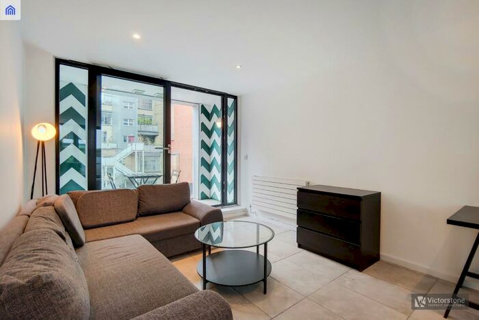 3 Bedroom Apartment To Rent In Westland Place, Shoreditch, London, N1