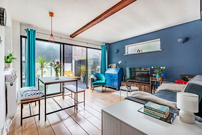 2 Bedroom House For Sale In The Drive, Hove, BN3