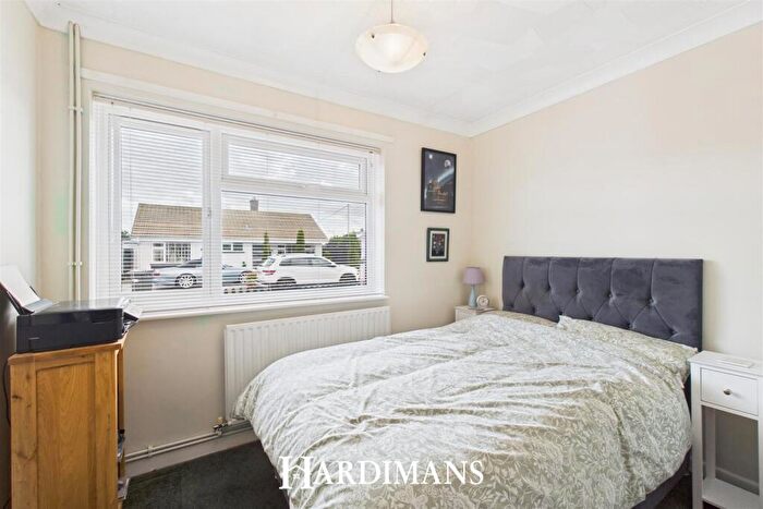 2 Bedroom Detached Bungalow For Sale In Munnings Close, Carlton Colville, Lowestoft, NR33