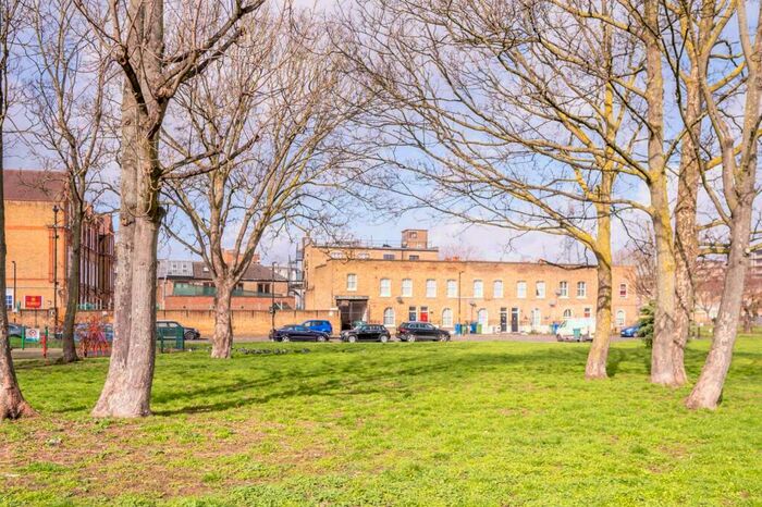 1 Bedroom Mews To Rent In Painters Mews, Bermondsey, London, SE16