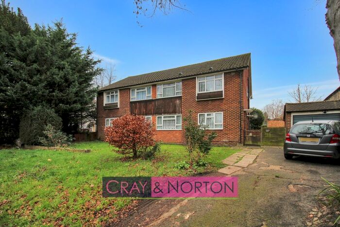 2 Bedroom Maisonette To Rent In Lower Addiscombe Road, Addiscombe, CR0