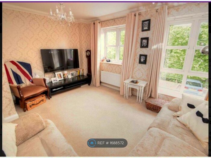 4 Bedroom Terraced House To Rent In Loosley Green, Aylesbury, HP21