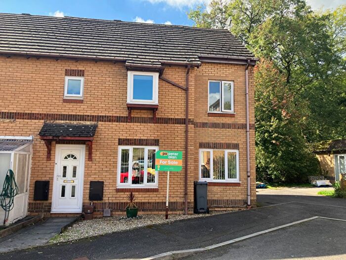 3 Bedroom Semi-Detached House For Sale In Clos Y Dyfrgi, Thornhill, Cardiff, CF14