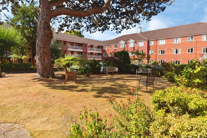 2 Bedroom Flat For Sale In Dove House Court, Solihull, B91