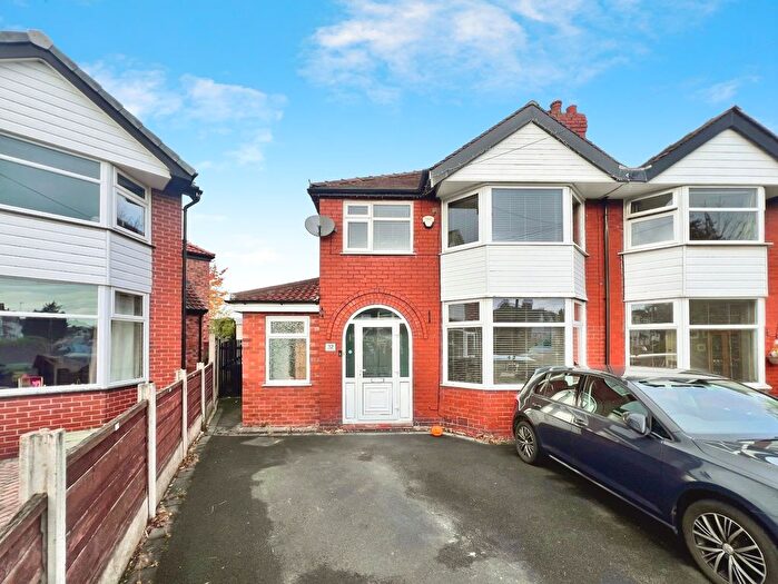 4 Bedroom Semi Detached House To Rent In Upton Drive, Timperley, Altrincham, WA14