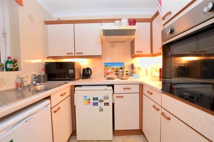 2 Bedroom Flat For Sale In Flat, Orchard Court, St. Chads Road, Leeds, West Yorkshire, LS16