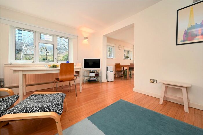 3 Bedroom Flat To Rent In Rockingham Street, Tower Bridge, SE1
