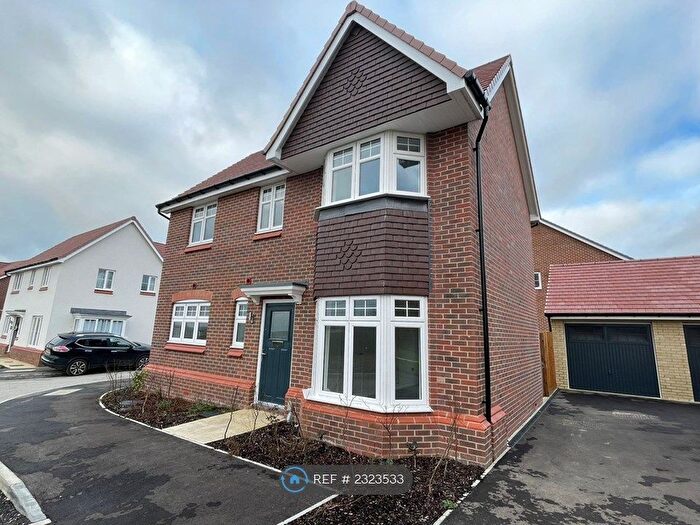 3 Bedroom Detached House To Rent In Rye Gardens, Dunstable, LU5