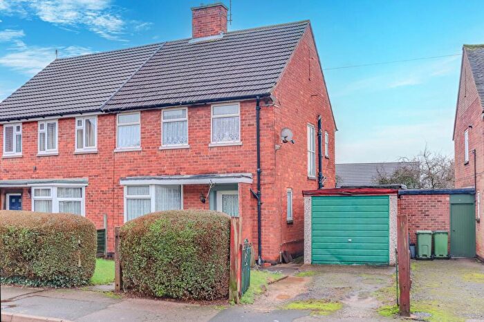 3 Bedroom Semi Detached House For Sale In Woodland Drive, Leicester, LE3