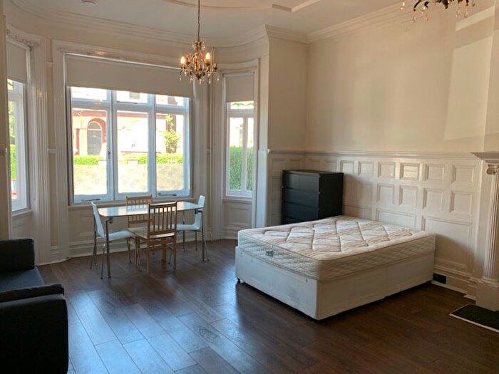 Studio To Rent In Parsifal Road, London, NW6