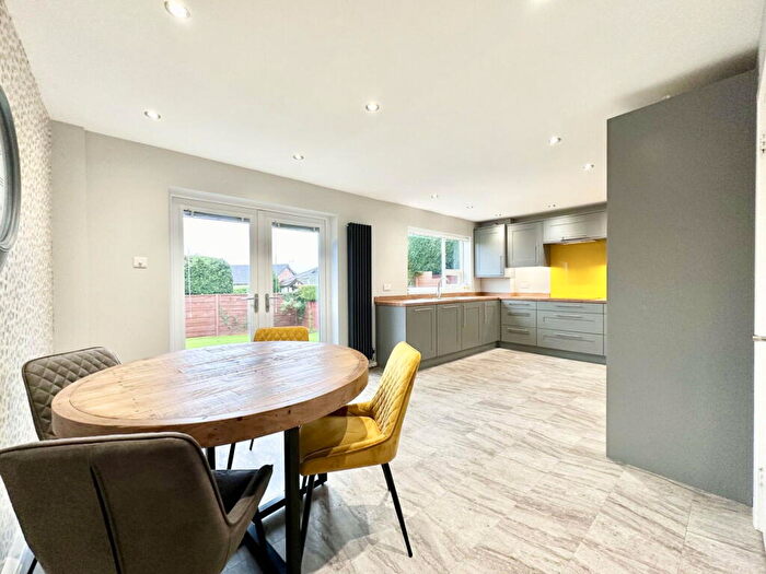 4 Bedroom Detached House For Sale In Grassholme Drive, Offerton, Stockport, SK2