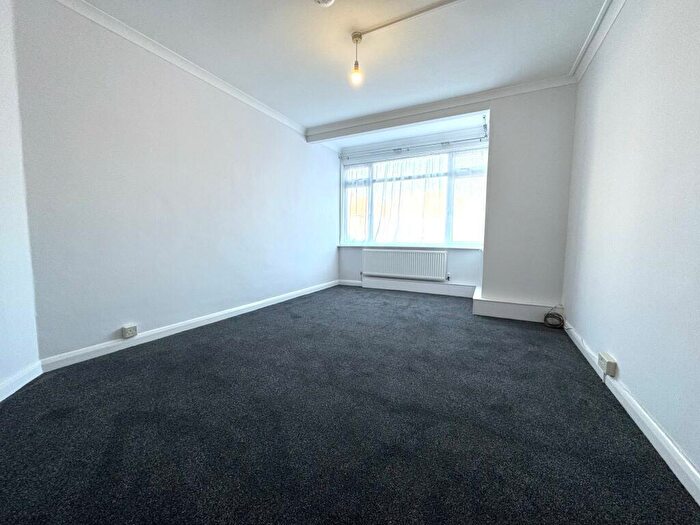 2 Bedroom Flat To Rent In Gilda Crescent, Polegate, BN26