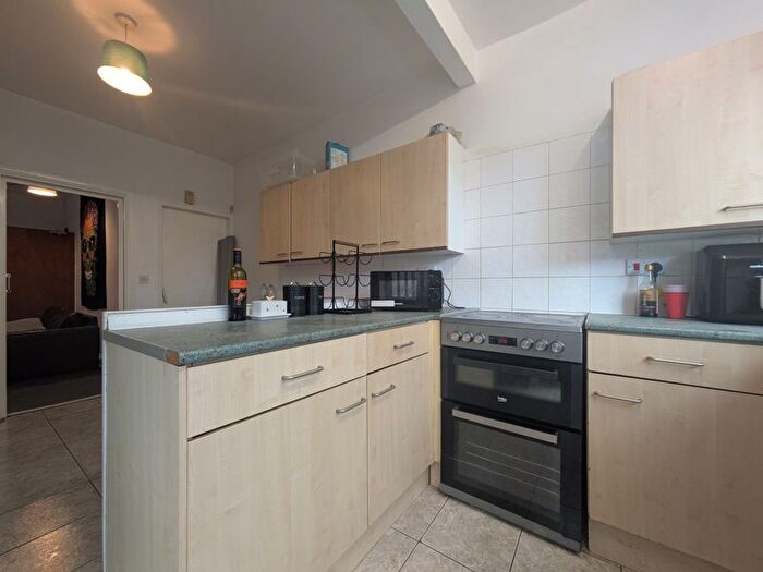 5 Bedroom Property To Rent In Lenton Boulevard, Nottingham, NG7