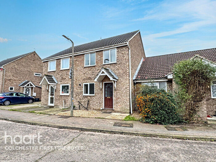 3 Bedroom Terraced House For Sale In Alexandra Drive, Colchester, CO7