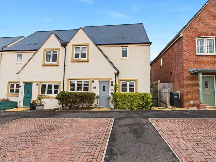 3 Bedroom Semi-Detached House For Sale In Montgomery Mews, Whittington, Worcester, Worcestershire, WR5