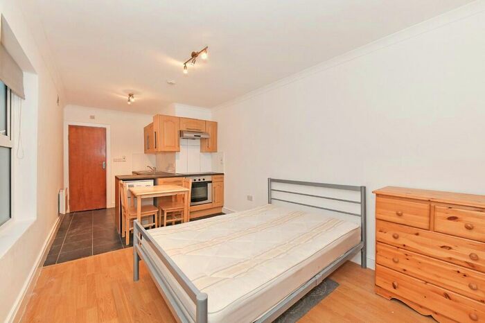 Studio To Rent In High Street, Hornsey, London, N8