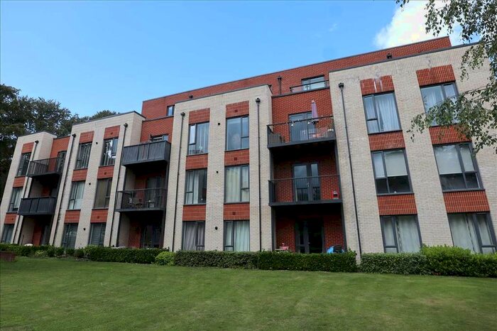 1 Bedroom Flat To Rent In Iron Railway Close, Coulsdon, CR5