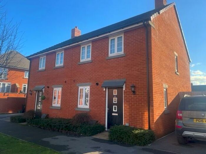3 Bedroom House To Rent In Spires Meadow, RG24