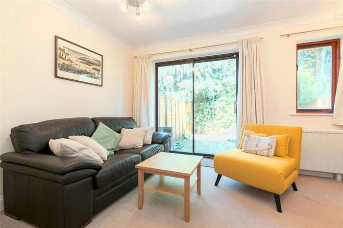 2 Bedroom End Of Terrace House To Rent In Cross Street, Oxford, OX4