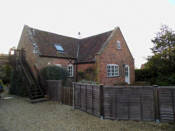 2 Bedroom Bungalow To Rent In Frampton-on-Severn, GL2