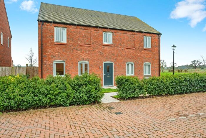 3 Bedroom Semi-Detached House For Sale In Wilson Close, Newton Regis, Tamworth, Warwickshire, B79