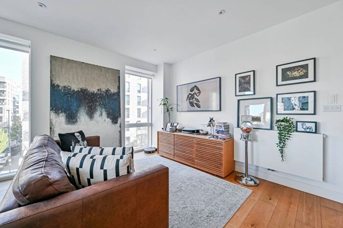 2 Bedroom Flat For Sale In West Parkside, Greenwich Millennium Village, London, SE10