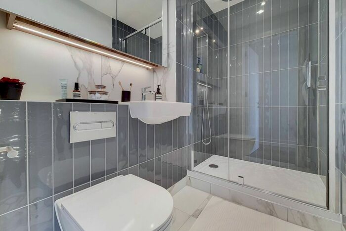 2 Bedroom Flat To Rent In Merrick Road, Southall, London, UB2