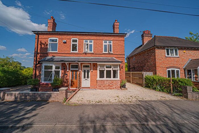 4 Bedroom Semi-Detached House For Sale In Warwick Road, Knowle, B93