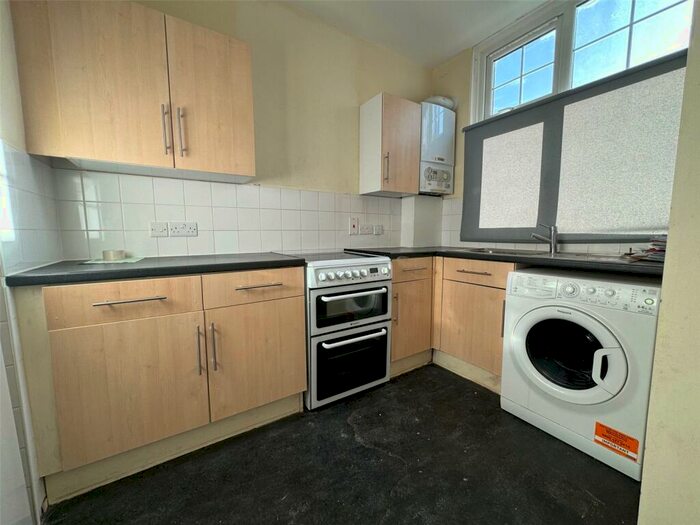 2 Bedroom Apartment To Rent In Hill Road, Sutton, Surrey, SM1