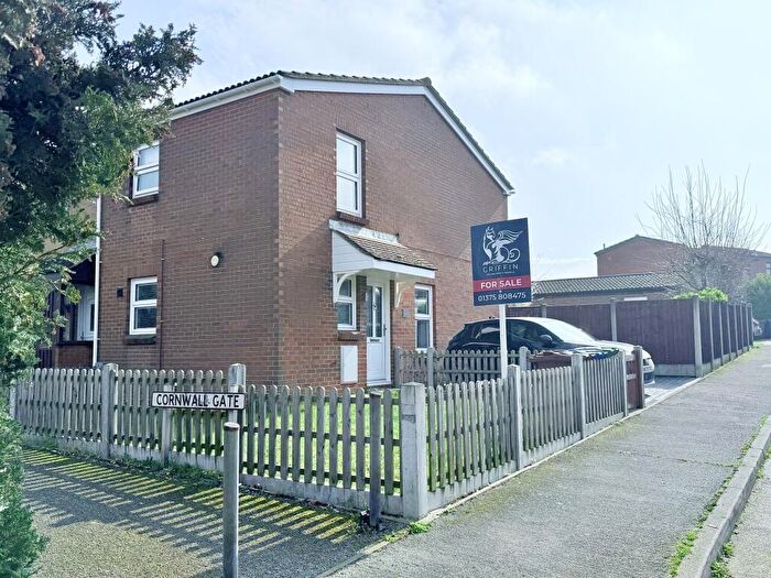 3 Bedroom End Of Terrace House For Sale In Cornwall Gate, Purfleet-On-Thames, RM19