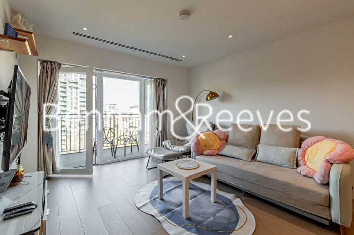 3 Bedroom Apartment To Rent In Beaufort Park, Beaufort Square, NW9