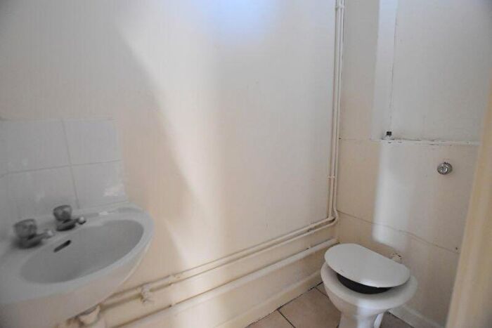 3 Bedroom End Of Terrace House For Sale In Pennyland, Milton Keynes, MK15
