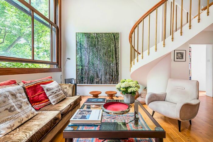 2 Bedroom Flat To Rent In Palace Gate, London, W8