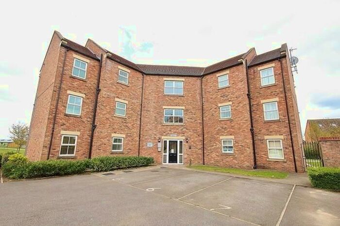 1 Bedroom Flat To Rent In Larch Road, Selby, YO8