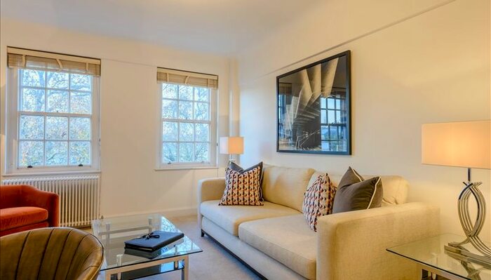 2 Bedroom Flat To Rent In Fulham Road, London, SW3