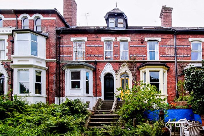 1 Bedroom Terraced House To Rent In Brookfield Road, Leeds, LS6