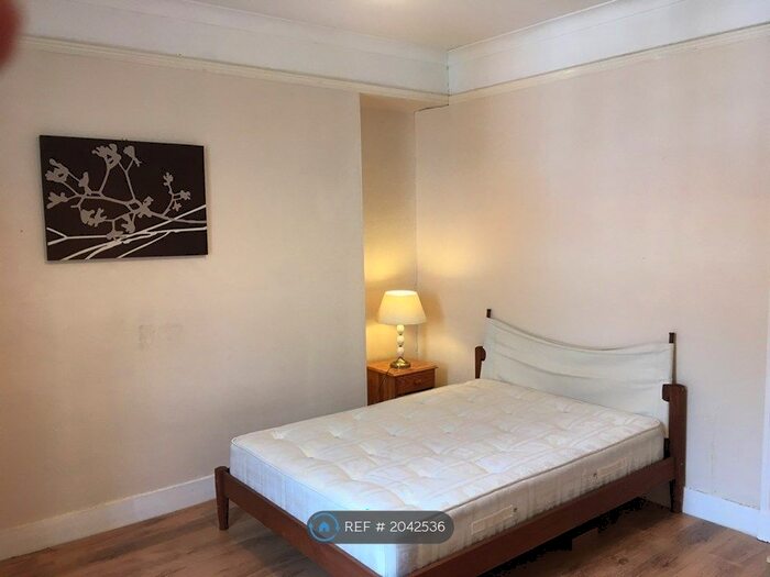 2 Bedroom Flat To Rent In Bedford Road, Aberdeen, AB24