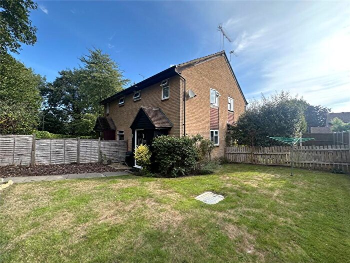 1 Bedroom House To Rent In Hawkswell Walk, Woking, Surrey, GU21