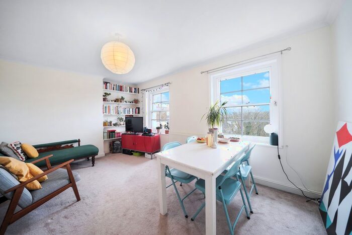 2 Bedroom Flat To Rent In Grove Park, Camberwell, London, SE5