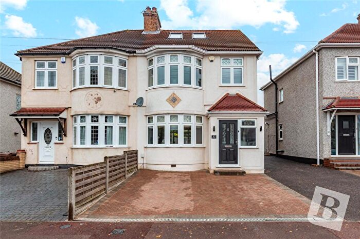 4 Bedroom Semi-Detached House For Sale In Lincoln Avenue, Romford, RM7