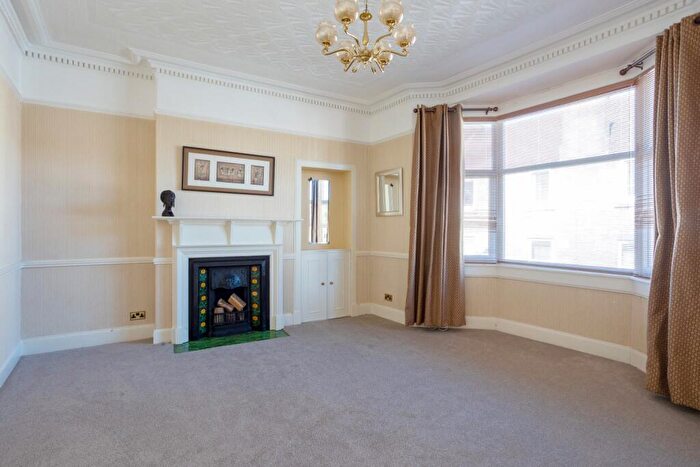 2 Bedroom Flat For Sale In Commercial Street, Kirkcaldy, KY1