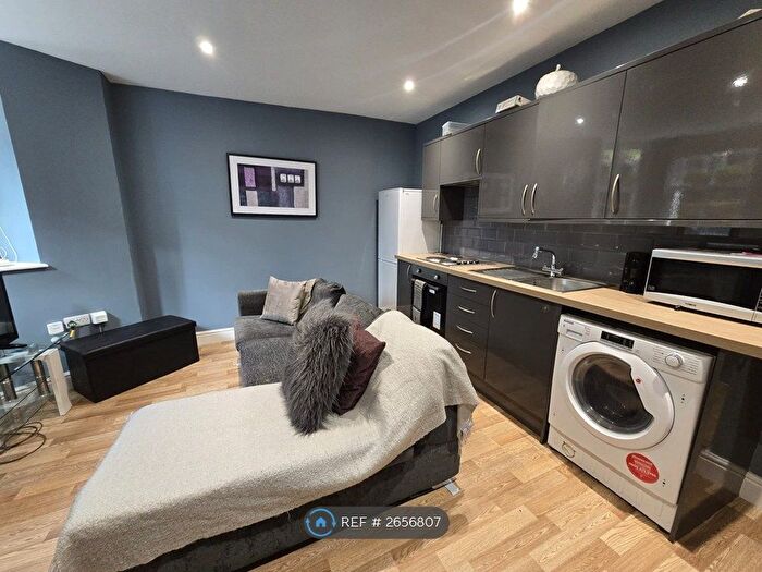 1 Bedroom Flat To Rent In Fisher Street, Maidstone, ME14