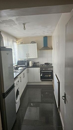 2 Bedroom Flat For Sale In Cridland Street, London, E15