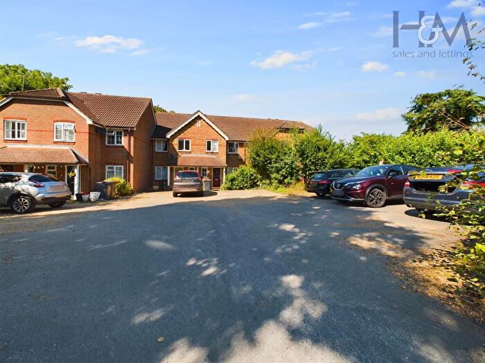3 Bedroom Terraced House For Sale In Belgrave Mews, Stevenage, Hertfordshire, SG2