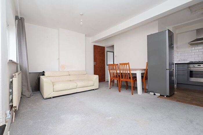 1 Bedroom Flat To Rent In Tanner Street, Barking, IG11
