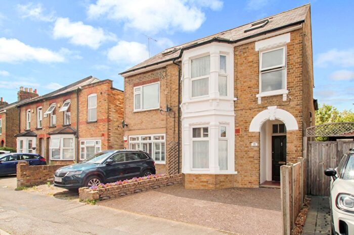 2 Bedroom Flat For Sale In Bridge Road, Uxbridge, UB8