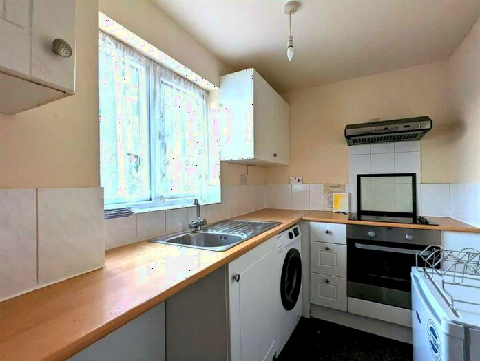 1 Bedroom Flat To Rent In Cobbett Close, Enfield, EN3