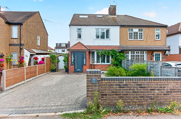 4 Bedroom Semi-Detached House For Sale In Ashley Road, St. Albans, AL1